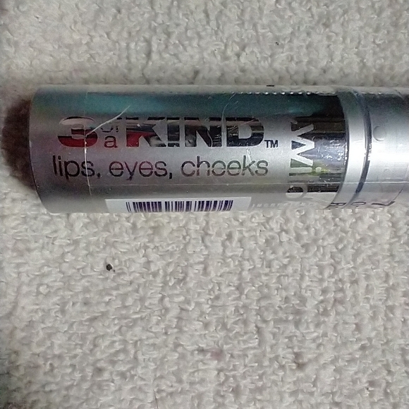 Wet n wild 3 of a kind lips eyes cheeks 729 rose rodeo drive - Picture 1 of 3